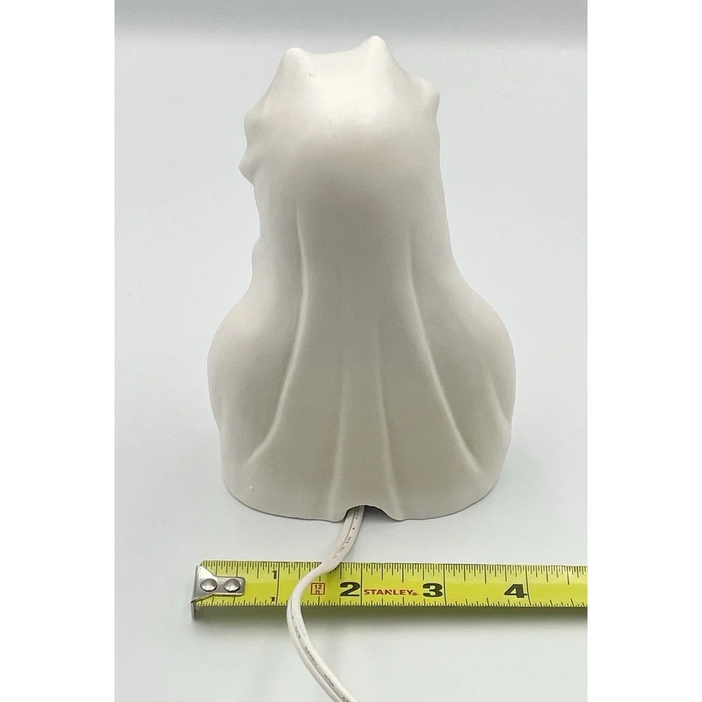 Vintage 1980s White Bisque Porcelain Praying Virgin Mary Lighted Bust Lamp 6